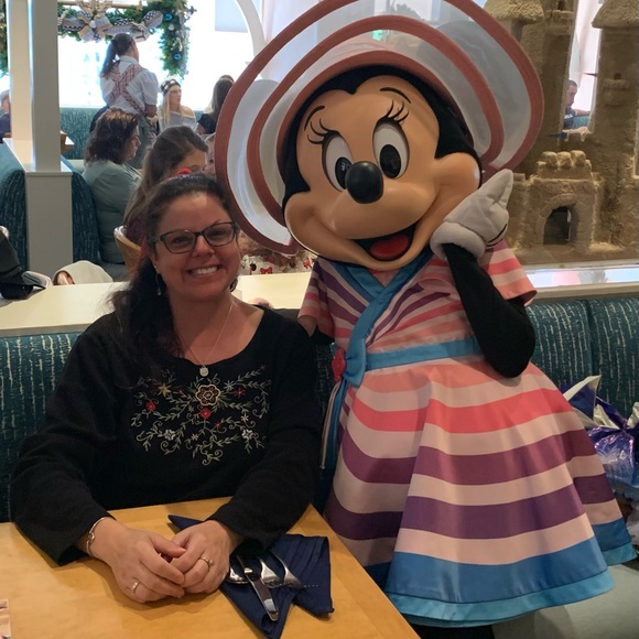 Please like and share my flyer. Come on in and have fun in a feel good show. - Picture 2 of 7